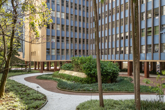 Renovation of the Ground Floor of the Prudência Building / Gui Paoliello Arquiteto - Exterior Photography