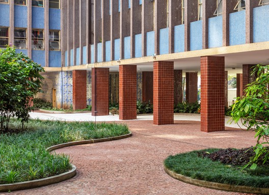 Renovation of the Ground Floor of the Prudência Building / Gui Paoliello Arquiteto - Exterior Photography