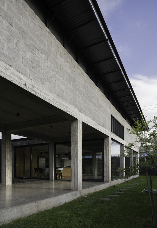 Cónico House / Felipe Alarcón Cónico House / Felipe Alarcón - Image 2 of 17