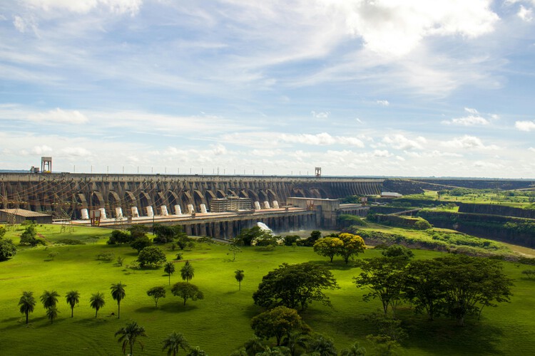 Energy Landscapes: How Infrastructure Reshapes Territory in South America - Image 6 of 12