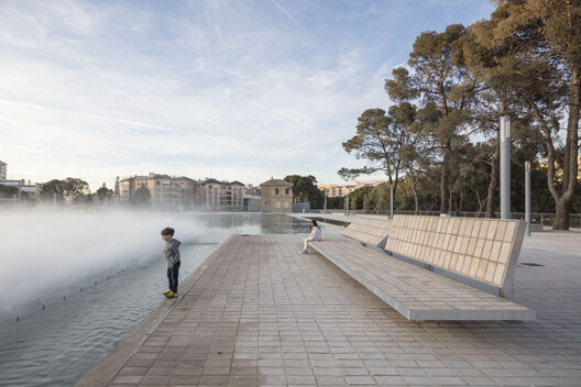 Depósitos de Pignatelli: de infraestructura hidráulica a parque urbano / Héctor Fernández Elorza Depósitos de Pignatelli: de infraestructura hidráulica a parque urbano / Héctor Fernández Elorza - Fotografía exterior