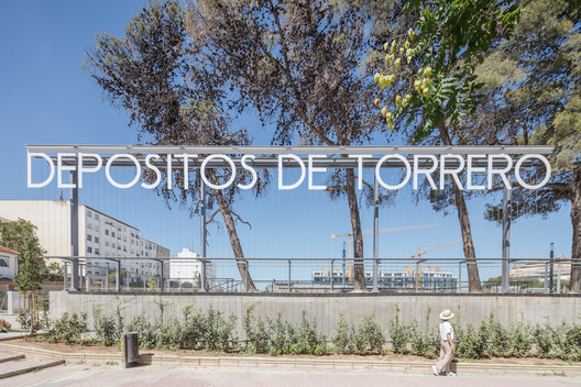 Depósitos de Pignatelli: de infraestructura hidráulica a parque urbano / Héctor Fernández Elorza Depósitos de Pignatelli: de infraestructura hidráulica a parque urbano / Héctor Fernández Elorza - Fotografía exterior