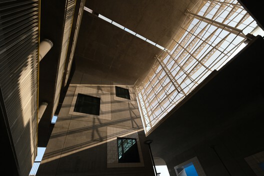 Convention Center IIT Hyderabad / IITH Campus Design Team of the University of Tokyo + NIHON SEKKEI + APL design workshop - Interior Photography, Glass