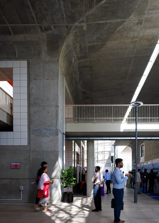 Convention Center IIT Hyderabad / IITH Campus Design Team of the University of Tokyo + NIHON SEKKEI + APL design workshop - Interior Photography, Column, Concrete
