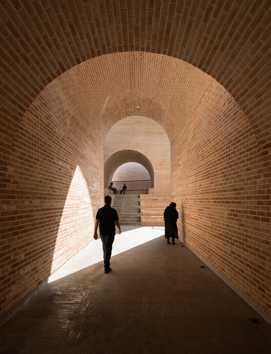 Jahad Metro Plaza in Tehran: Reclaiming Infrastructure as Civic Space - Image 6 of 15