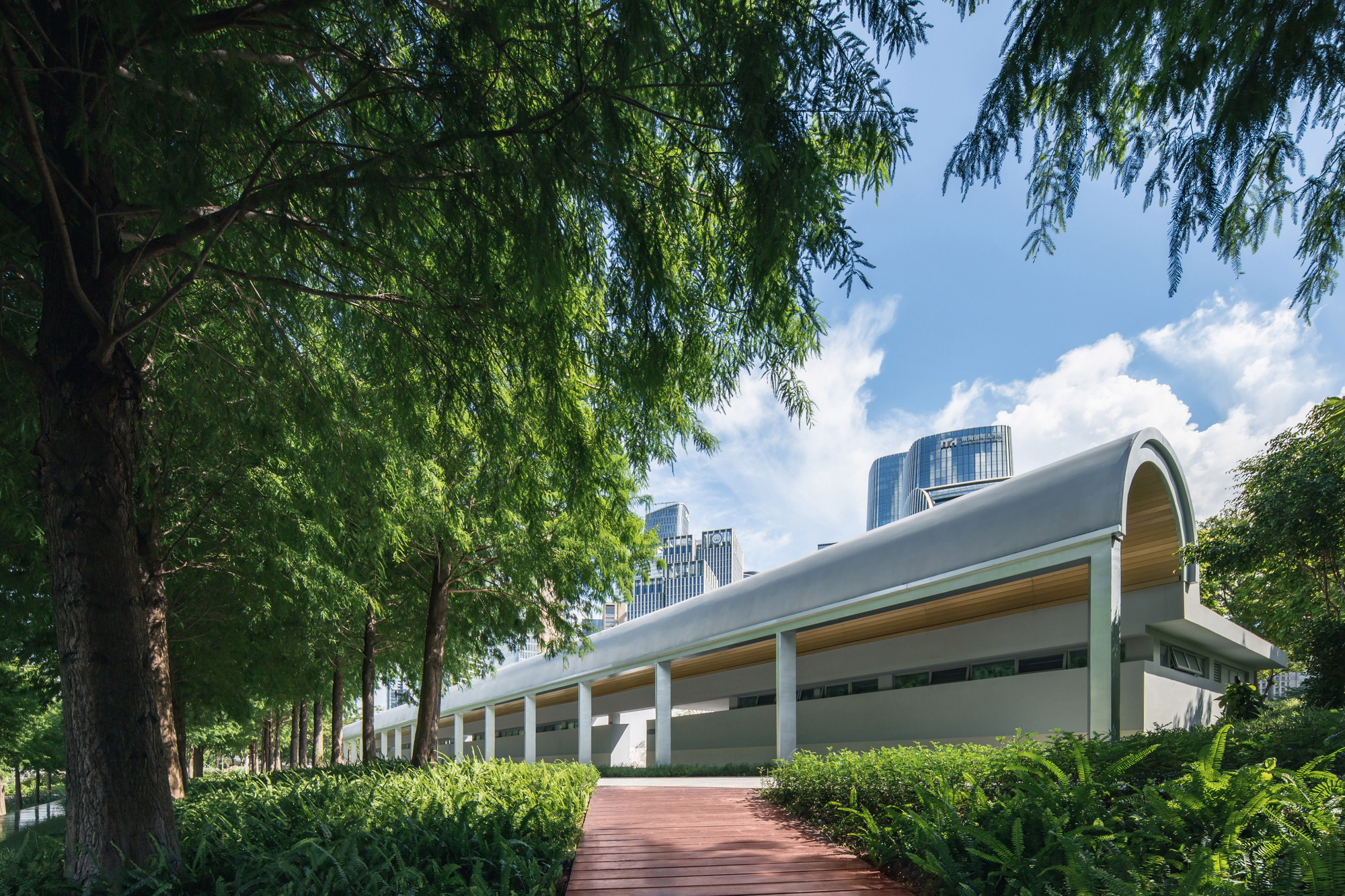 Three Service Pavilions of Guiwan Park / hang cheng studio