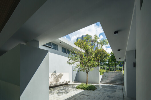 Three Service Pavilions of Guiwan Park / hang cheng studio - Image 23 of 42