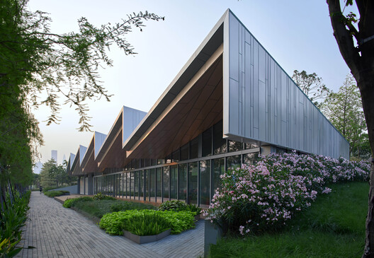 Three Service Pavilions of Guiwan Park / hang cheng studio - Image 8 of 42