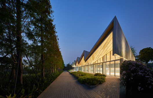 Three Service Pavilions of Guiwan Park / hang cheng studio - Exterior Photography