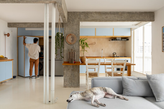 Apartamento Aclimação / Margem Arquitetos Apartamento Aclimação / Margem Arquitetos - Fotografía interior, Madera, Iluminación, Mesas, Sillas