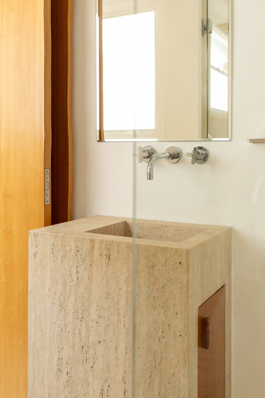 Apartamento Aclimação / Margem Arquitetos Apartamento Aclimação / Margem Arquitetos - Fotografía interior, Baño, Madera, Tarjas