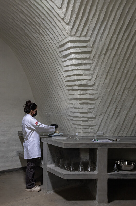 Witoca Laboratory / Al Borde - Image 14 of 61