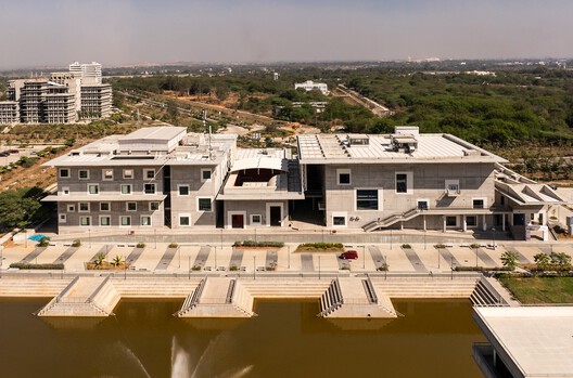 Convention Center IIT Hyderabad / IITH Campus Design Team of the University of Tokyo + NIHON SEKKEI + APL design workshop
