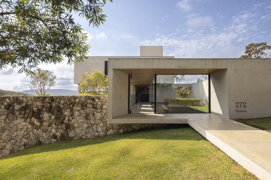 GM House / Frederico Bicalho Arquitetura - Image 6 of 24