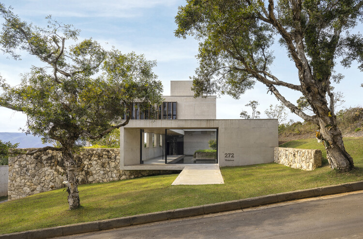 Casa GM / Frederico Bicalho Arquitetura - Casas