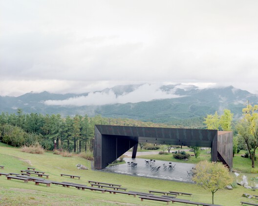  Sayuwon Park Performance Pavilion / liveraniandrea - Exterior Photography