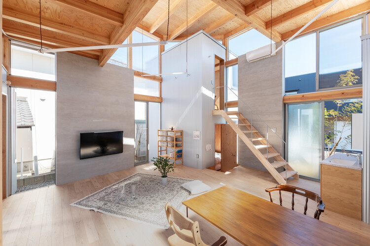 House in Umenoki / Hidekazu Kishi Architects - Interior Photography, Houses, Beam, Stairs