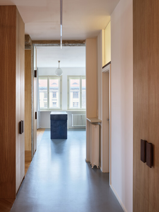 Corner Apartment / Prokop Hartl - Interior Photography, Wood, Door
