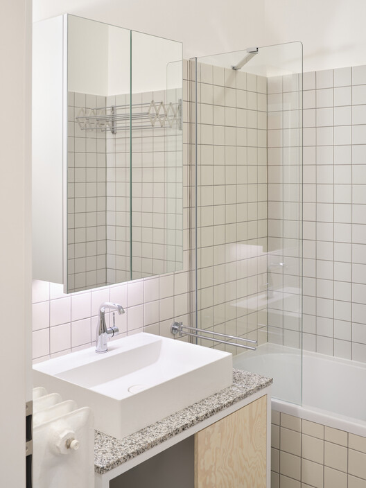 Corner Apartment / Prokop Hartl - Interior Photography, Bathroom, Sink, Bathtub, Shower