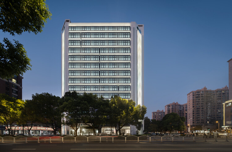 上海长宁海益大厦改造项目 / DUTS 杜兹设计 - 建筑图, 更新项目