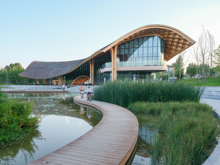 Lakeside Restaurant at Silk Road Friendship Park / THAD SUP Atelier - Exterior Photography, Waterfront