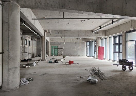 A Community Art Ecosystem in Practice / MINOR lab - Interior Photography, Lighting, Concrete, Column, Beam