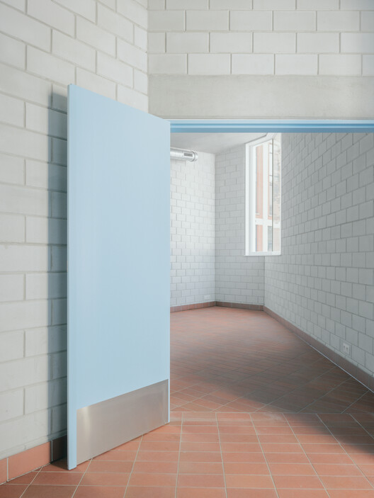 Youth Center Mena / fijn atelier + Studio Kloek Youth Center Mena / fijn atelier + Studio Kloek - Image 15 of 26