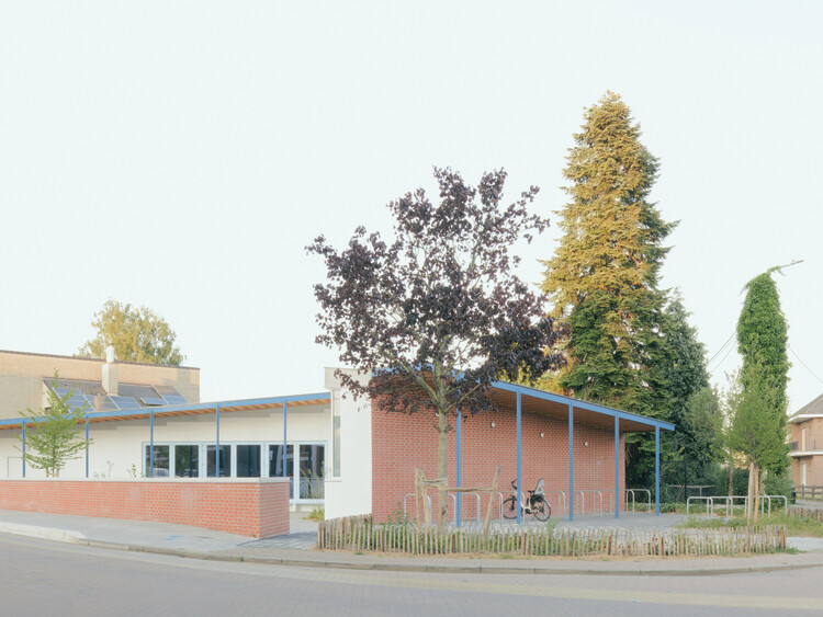 Youth Center Mena / fijn atelier + Studio Kloek - Public Architecture