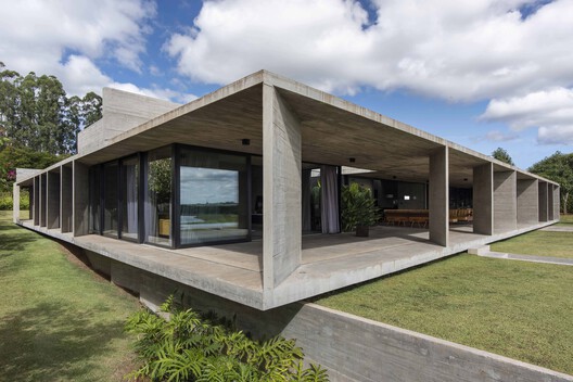 Casa Paula / Luciano Kruk - Fotografía exterior, Concreto