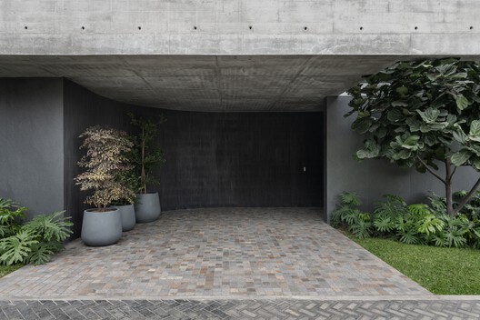 Casa Trama / 404 Arquitectura - Fotografía exterior, Concreto, Patio interior