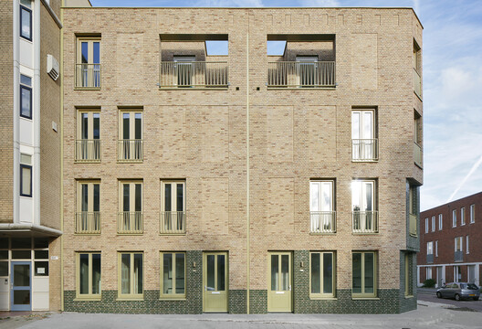 De Hartenrust Residential Building / van Bergen Kolpa architects De Hartenrust Residential Building / van Bergen Kolpa architects - Exterior Photography, Facade, Concrete