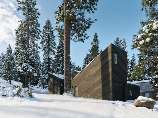 Staggered Cabin / Mork-Ulnes Architects  - Exterior Photography, Wood