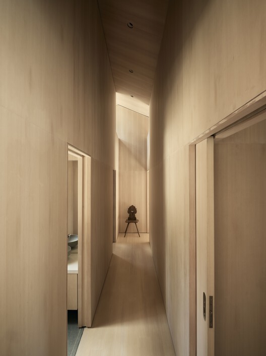 Staggered Cabin / Mork-Ulnes Architects  - Image 9 of 17