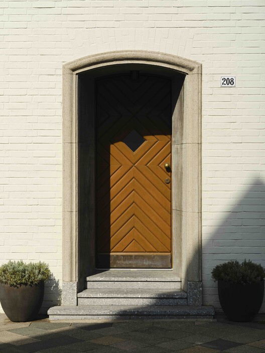 Kreuzberghof Front House / Nidus - Interior Photography, Wood, Door, Concrete