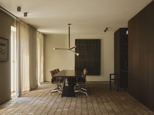 Kreuzberghof Front House / Nidus