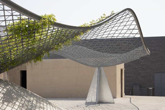 Resting Pavilion in Osaka Expo / MIDW - Image 3 of 15