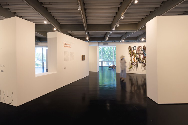 Exposição 100 anos de arte: Gilberto Chateaubriand – MAM Rio / Estúdio Chão - Mais Imagens