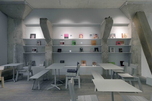 BROWNIE/Project / Offhand Practice - Interior Photography, Chair