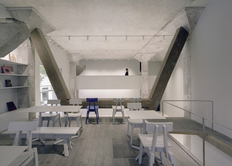 BROWNIE / Project 画廊与咖啡馆改造项目 / Offhand Practice - 零售室内设计