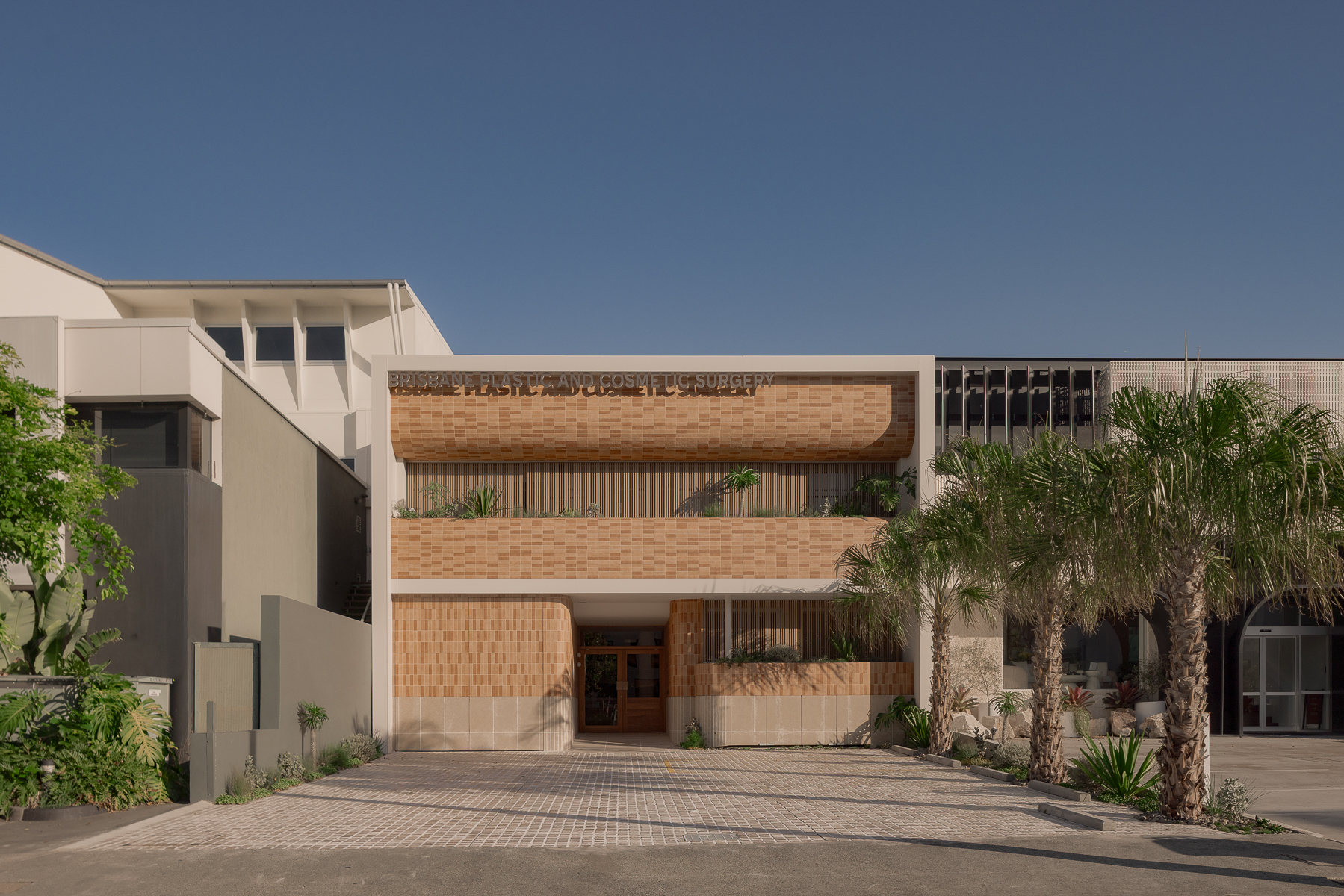 Brisbane Plastic & Cosmetic Surgery / Studio Collective