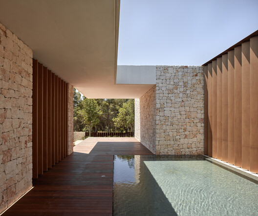 House in La Cañada / Ramón Esteve Estudio - Image 11 of 26