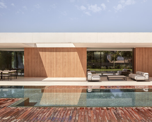 House in La Cañada / Ramón Esteve Estudio - Exterior Photography