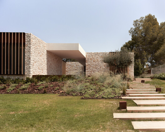 House in La Cañada / Ramón Esteve Estudio - Image 10 of 26
