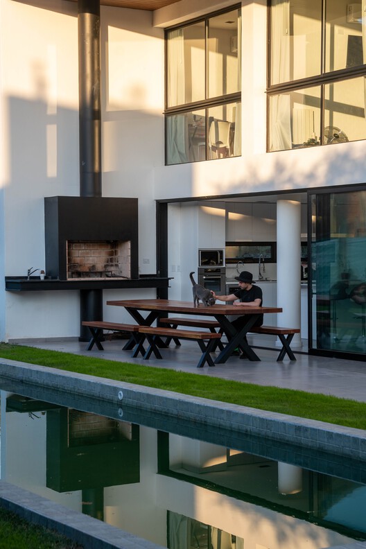 Casa Tres Orificios / Estudio BNAA Casa Tres Orificios / Estudio BNAA - Fotografía interior, Patio interior