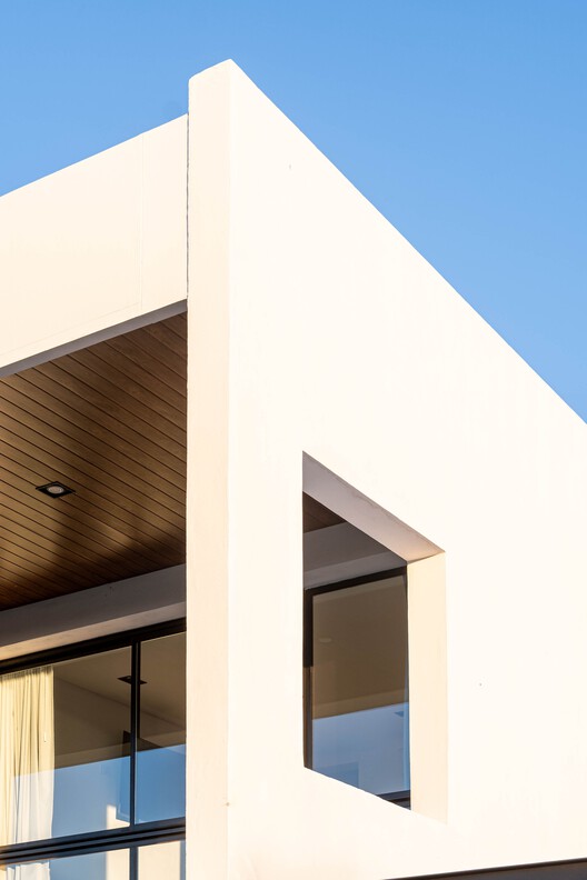 Casa Tres Orificios / Estudio BNAA Casa Tres Orificios / Estudio BNAA - Fotografía interior, Concreto, Balcón