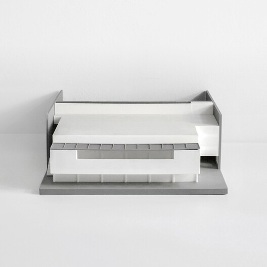 Sport Facilities inside a Squash Court / Estudio Úbeda Valero + Roque Carlos Valero - Image 29 of 29