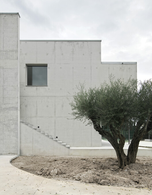 Sport Facilities inside a Squash Court / Estudio Úbeda Valero + Roque Carlos Valero - Exterior Photography, Concrete