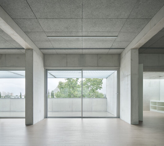 Sport Facilities inside a Squash Court / Estudio Úbeda Valero + Roque Carlos Valero - Interior Photography, Concrete