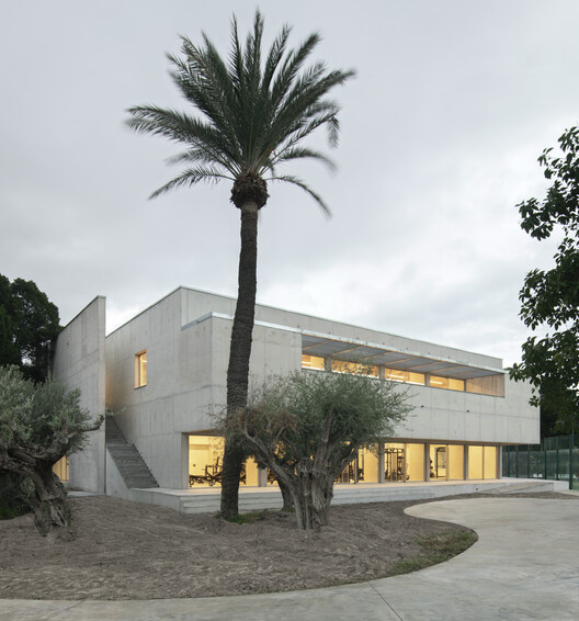 Sport Facilities inside a Squash Court / Estudio Úbeda Valero + Roque Carlos Valero - Image 21 of 29