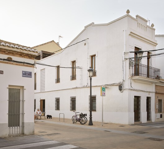Casa Rocafull / osb arquitectos Casa Rocafull / osb arquitectos - Fotografía exterior, Fachada, Puerta, Concreto, Balcón
